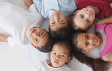 世界の子供たちを守る活動